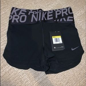 Nike Pro Intertwist Shorts